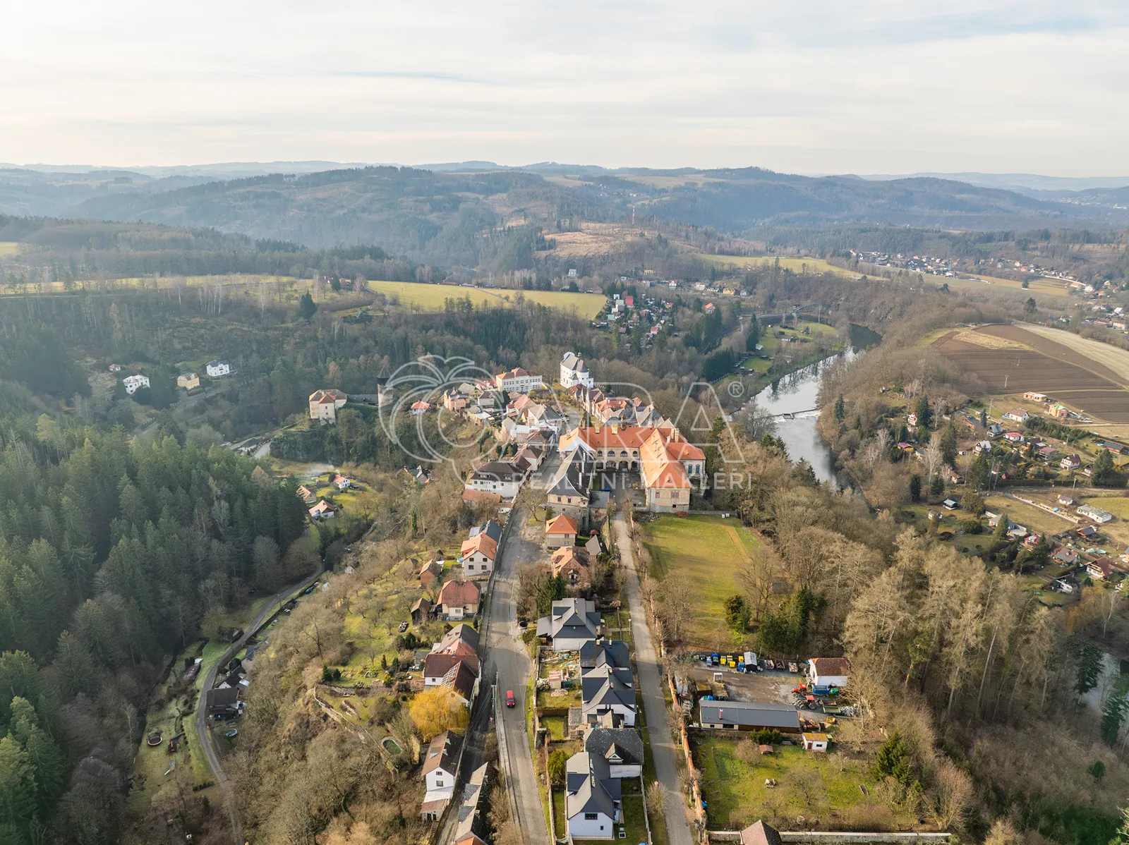 Rodinný dům (hrubá stavba), 3+1, 85 m², pozemek 1 454 m², ul. Nádražní – Rataje nad Sázavou