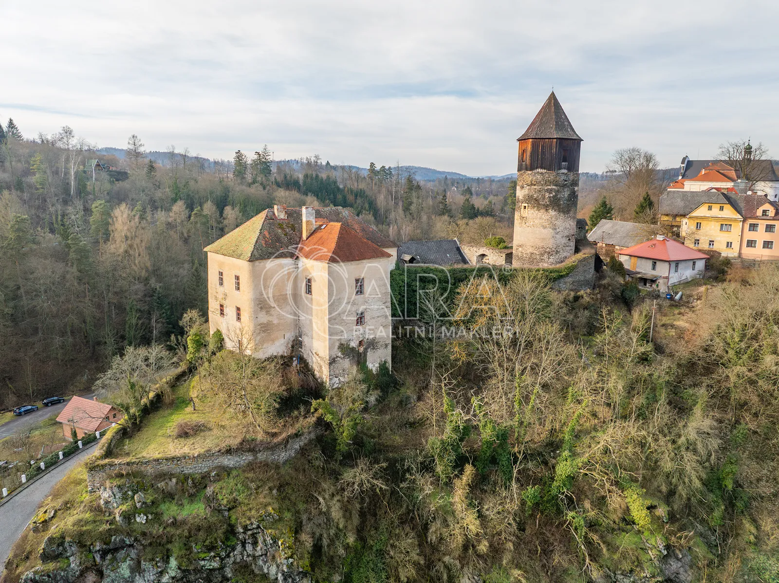 Rodinný dům (hrubá stavba), 3+1, 85 m², pozemek 1 454 m², ul. Nádražní – Rataje nad Sázavou