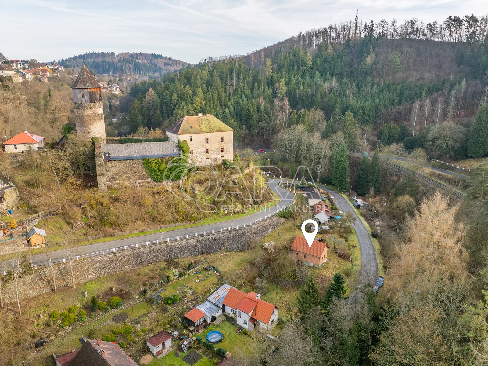 Rodinný dům (hrubá stavba), 3+1, 85 m², pozemek 1 454 m², ul. Nádražní – Rataje nad Sázavou