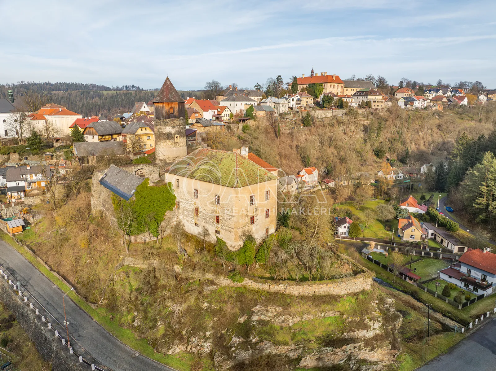 Rodinný dům (hrubá stavba), 3+1, 85 m², pozemek 1 454 m², ul. Nádražní – Rataje nad Sázavou