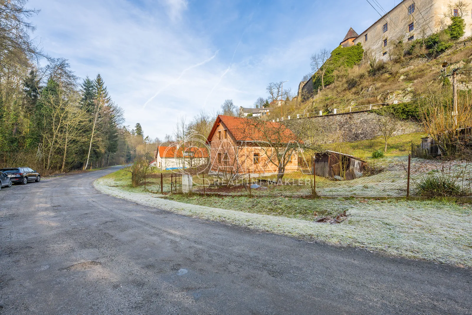 Rodinný dům (hrubá stavba), 3+1, 85 m², pozemek 1 454 m², ul. Nádražní – Rataje nad Sázavou