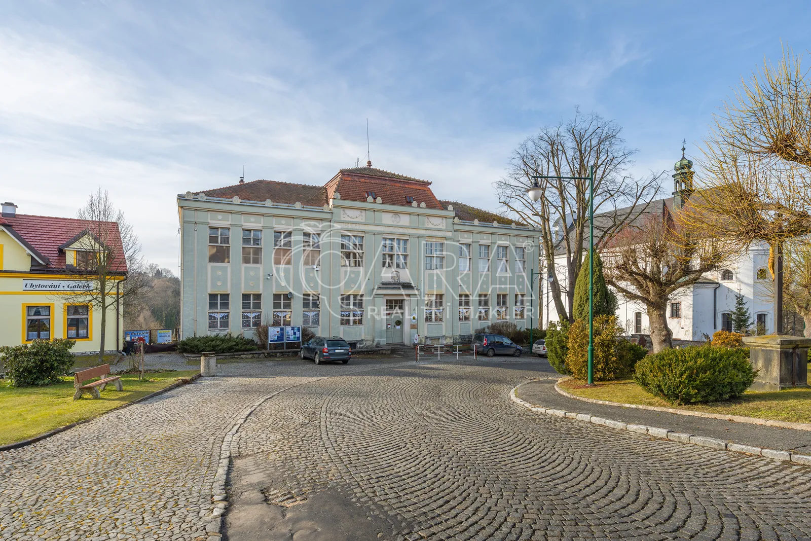 Rodinný dům (hrubá stavba), 3+1, 85 m², pozemek 1 454 m², ul. Nádražní – Rataje nad Sázavou